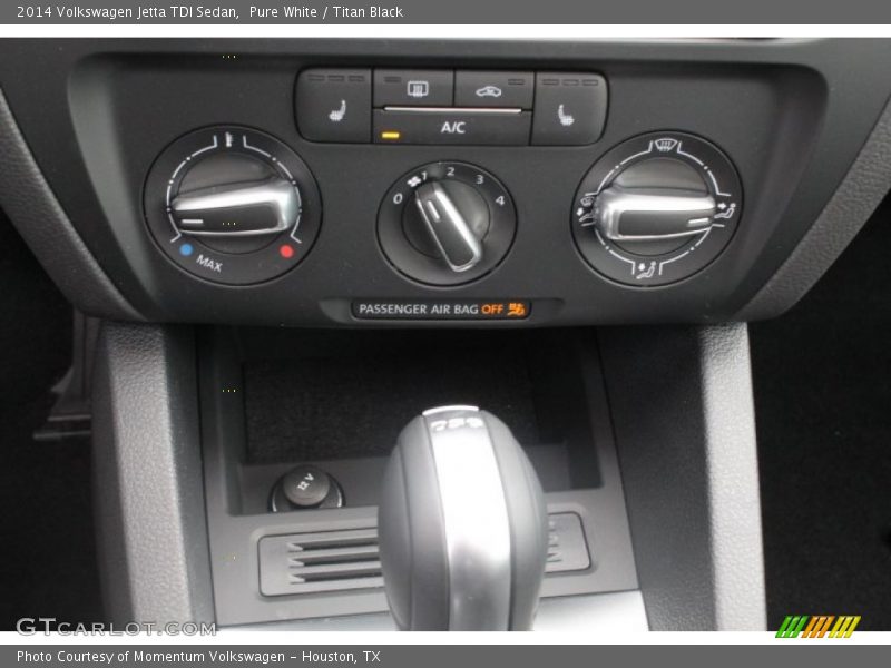 Pure White / Titan Black 2014 Volkswagen Jetta TDI Sedan