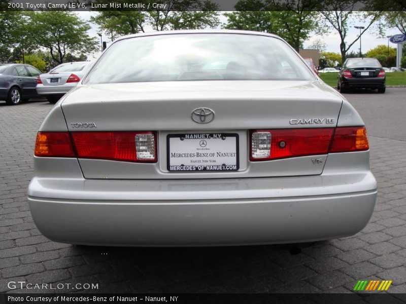 Lunar Mist Metallic / Gray 2001 Toyota Camry LE V6