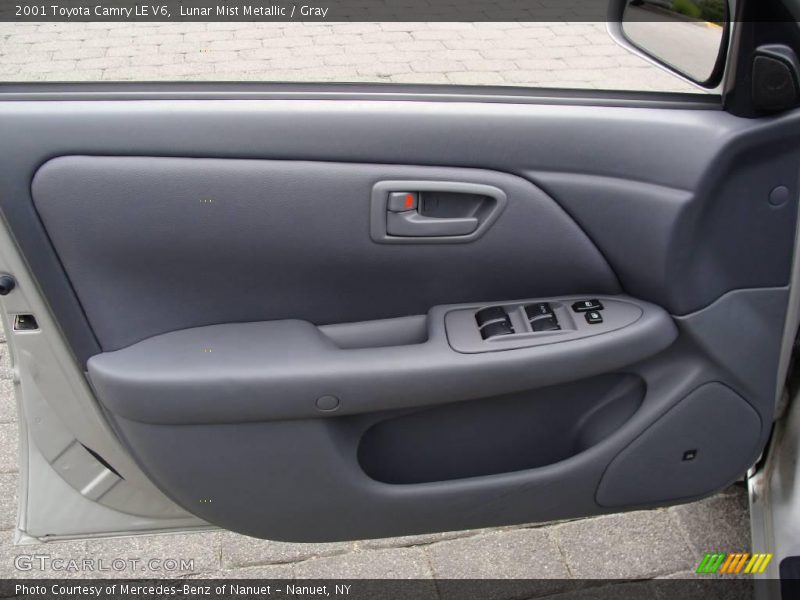 Lunar Mist Metallic / Gray 2001 Toyota Camry LE V6