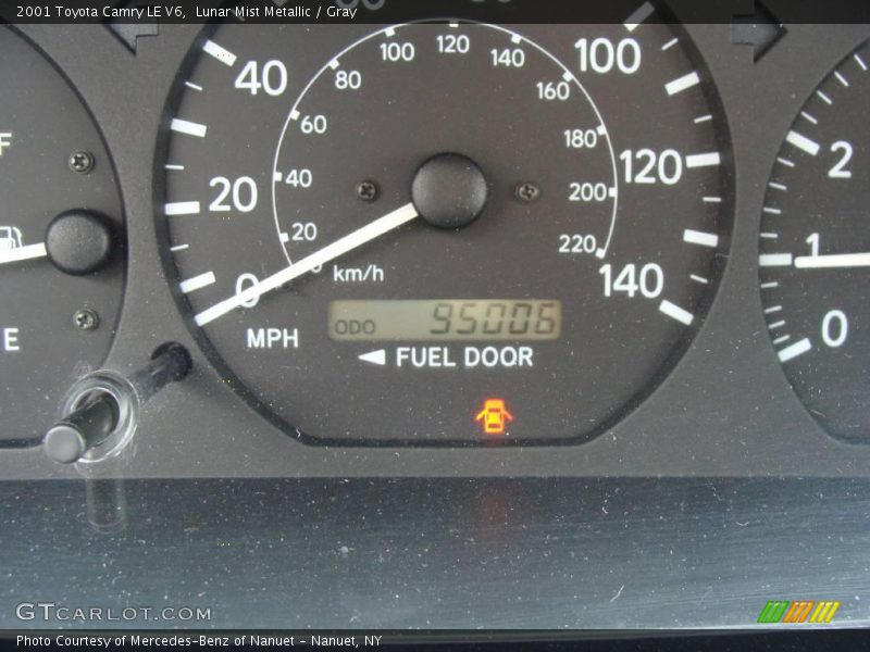 Lunar Mist Metallic / Gray 2001 Toyota Camry LE V6