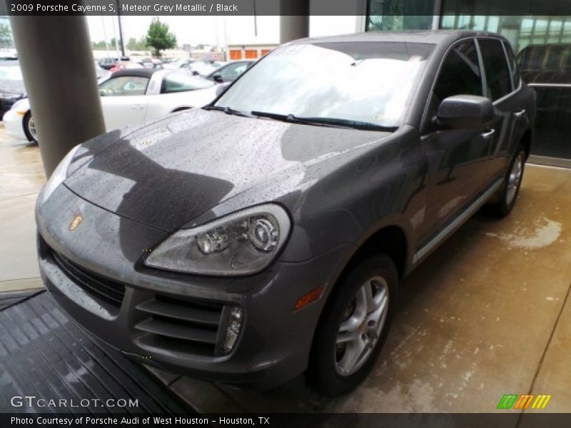 Meteor Grey Metallic / Black 2009 Porsche Cayenne S