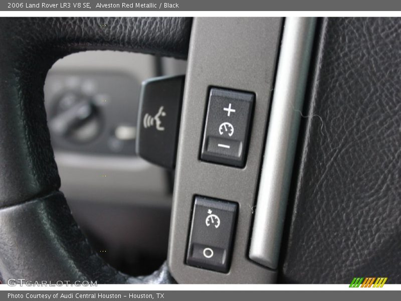 Controls of 2006 LR3 V8 SE