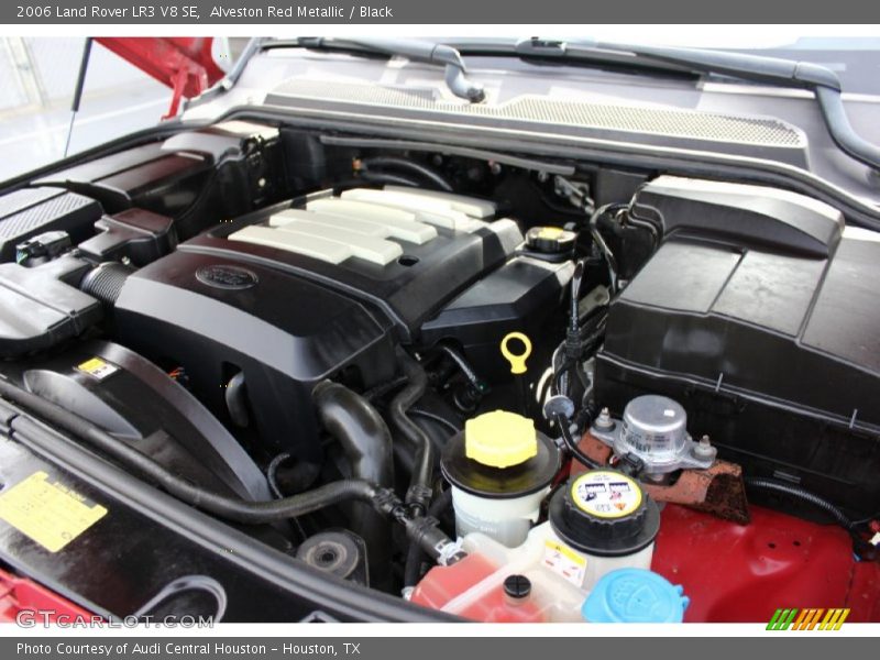  2006 LR3 V8 SE Engine - 4.4 Liter DOHC 32-Valve VVT V8