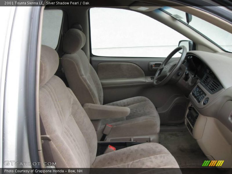Silver Shadow Pearl / Oak 2001 Toyota Sienna LE