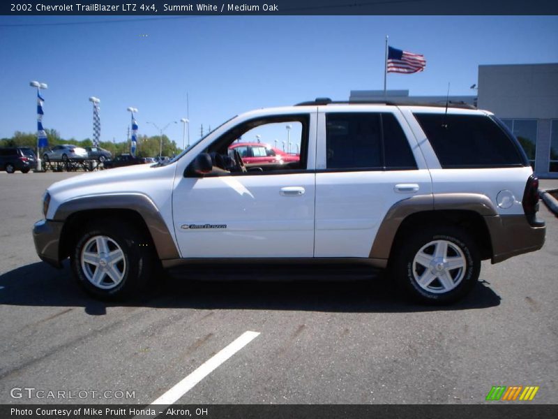 Summit White / Medium Oak 2002 Chevrolet TrailBlazer LTZ 4x4