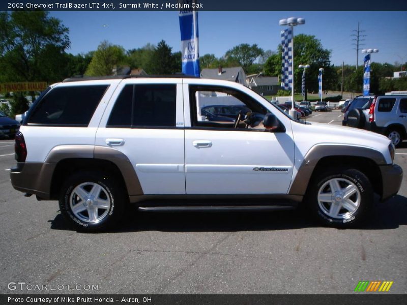 Summit White / Medium Oak 2002 Chevrolet TrailBlazer LTZ 4x4