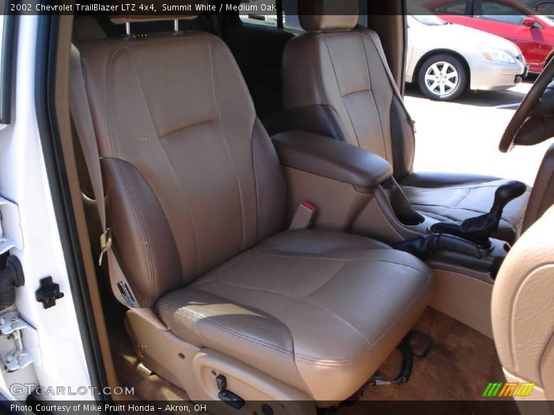 Summit White / Medium Oak 2002 Chevrolet TrailBlazer LTZ 4x4