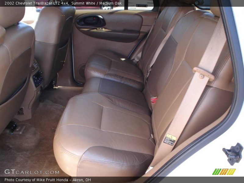 Summit White / Medium Oak 2002 Chevrolet TrailBlazer LTZ 4x4