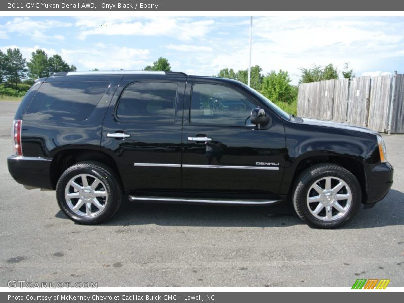 Onyx Black / Ebony 2011 GMC Yukon Denali AWD
