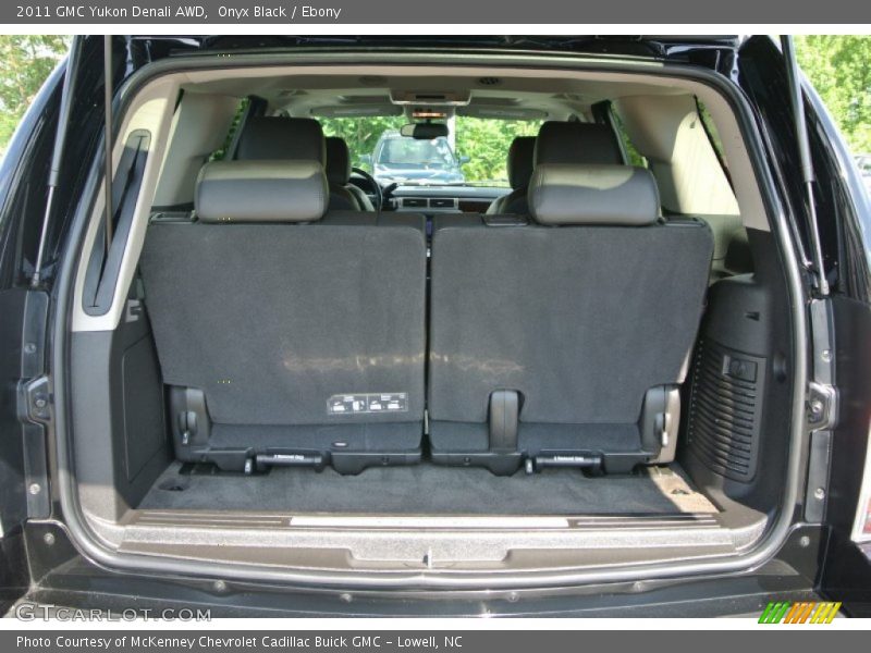 Onyx Black / Ebony 2011 GMC Yukon Denali AWD