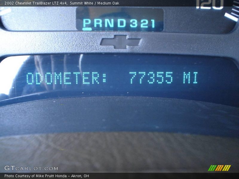 Summit White / Medium Oak 2002 Chevrolet TrailBlazer LTZ 4x4