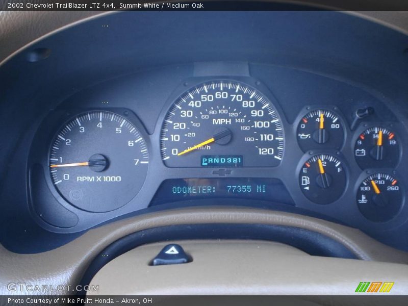 Summit White / Medium Oak 2002 Chevrolet TrailBlazer LTZ 4x4