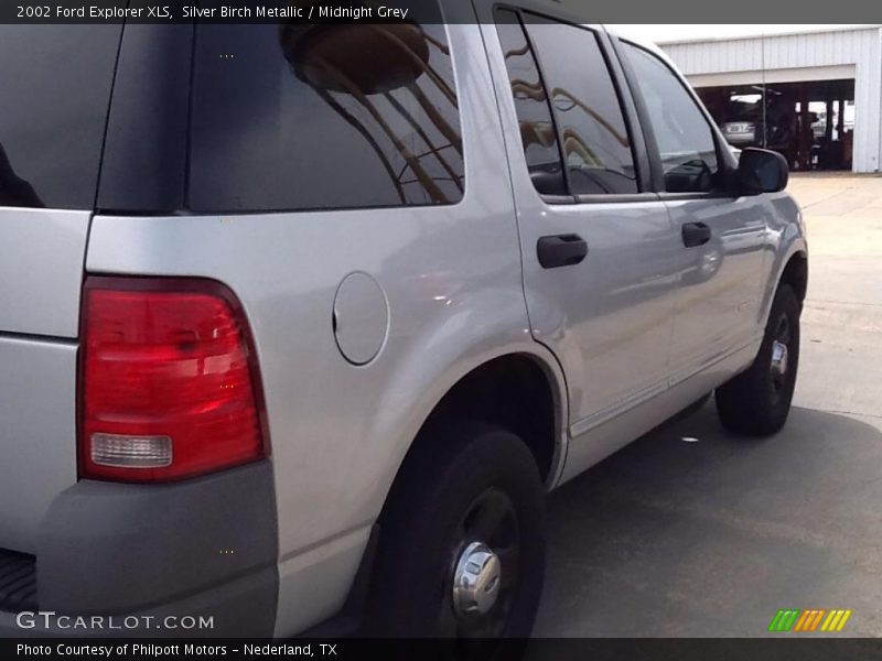 Silver Birch Metallic / Midnight Grey 2002 Ford Explorer XLS