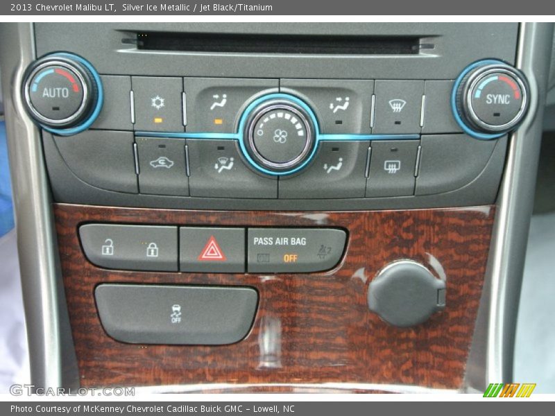 Silver Ice Metallic / Jet Black/Titanium 2013 Chevrolet Malibu LT