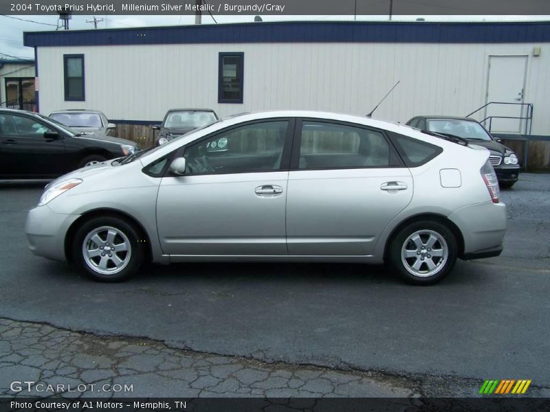 Millenium Silver Metallic / Burgundy/Gray 2004 Toyota Prius Hybrid