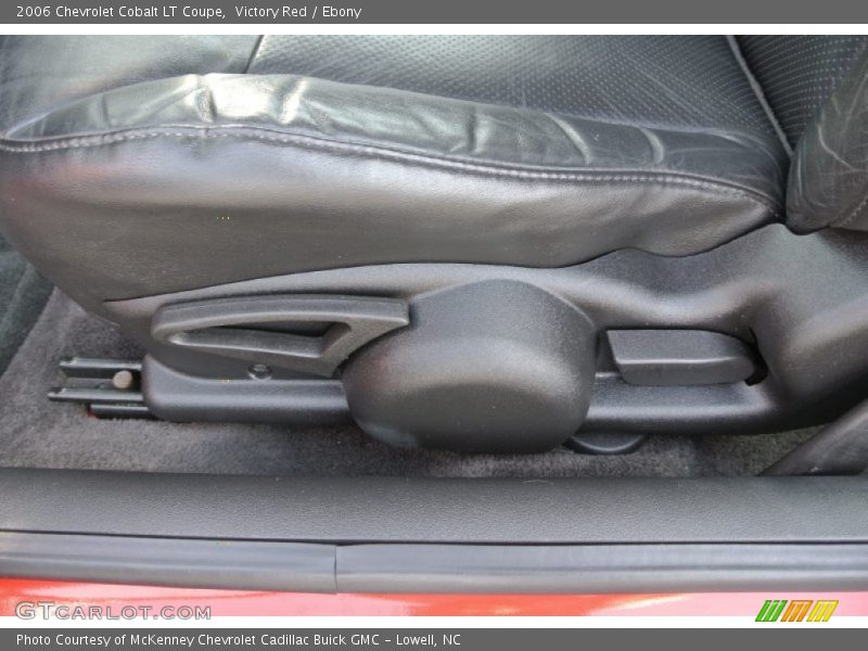 Victory Red / Ebony 2006 Chevrolet Cobalt LT Coupe
