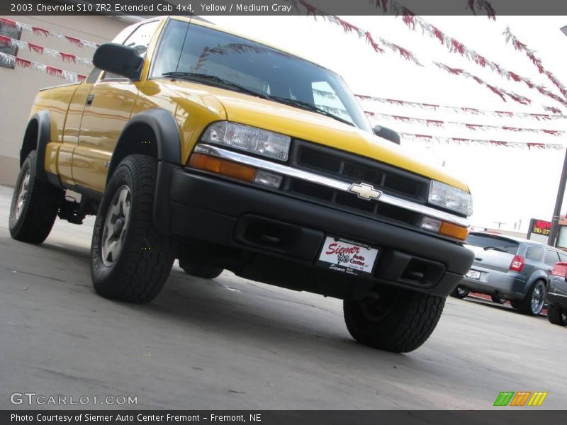 Yellow / Medium Gray 2003 Chevrolet S10 ZR2 Extended Cab 4x4