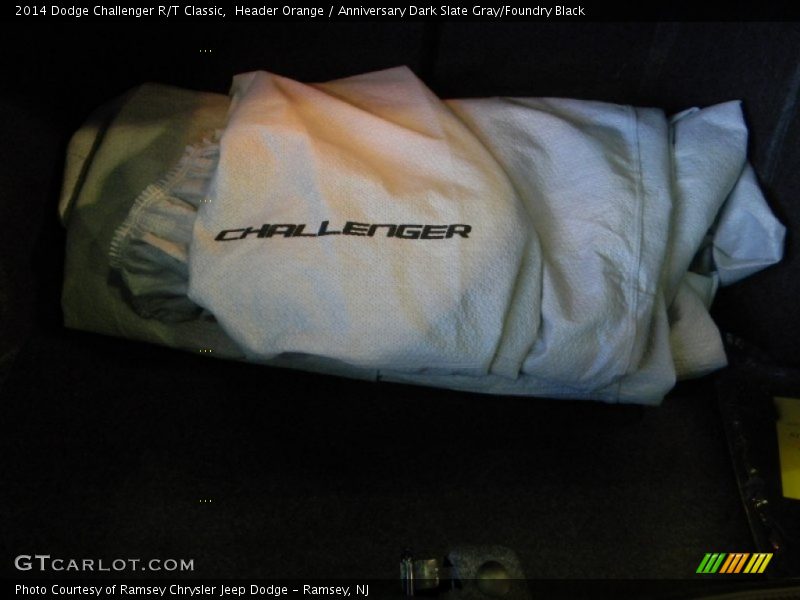 Header Orange / Anniversary Dark Slate Gray/Foundry Black 2014 Dodge Challenger R/T Classic