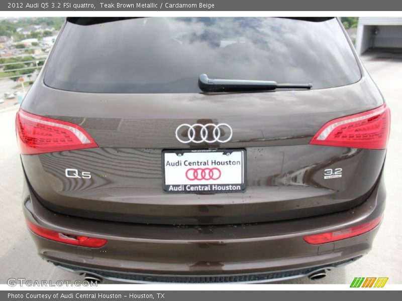 Teak Brown Metallic / Cardamom Beige 2012 Audi Q5 3.2 FSI quattro