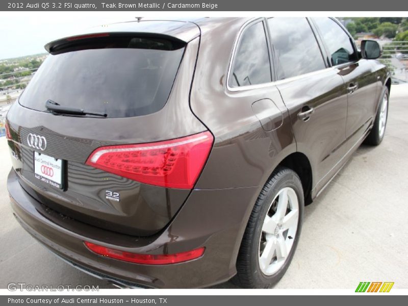 Teak Brown Metallic / Cardamom Beige 2012 Audi Q5 3.2 FSI quattro
