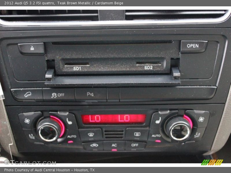 Teak Brown Metallic / Cardamom Beige 2012 Audi Q5 3.2 FSI quattro
