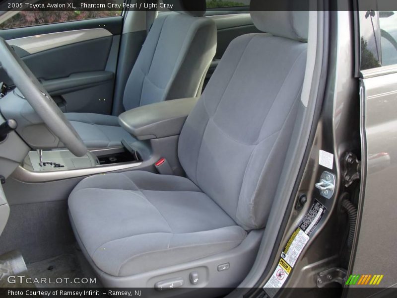 Phantom Gray Pearl / Light Gray 2005 Toyota Avalon XL
