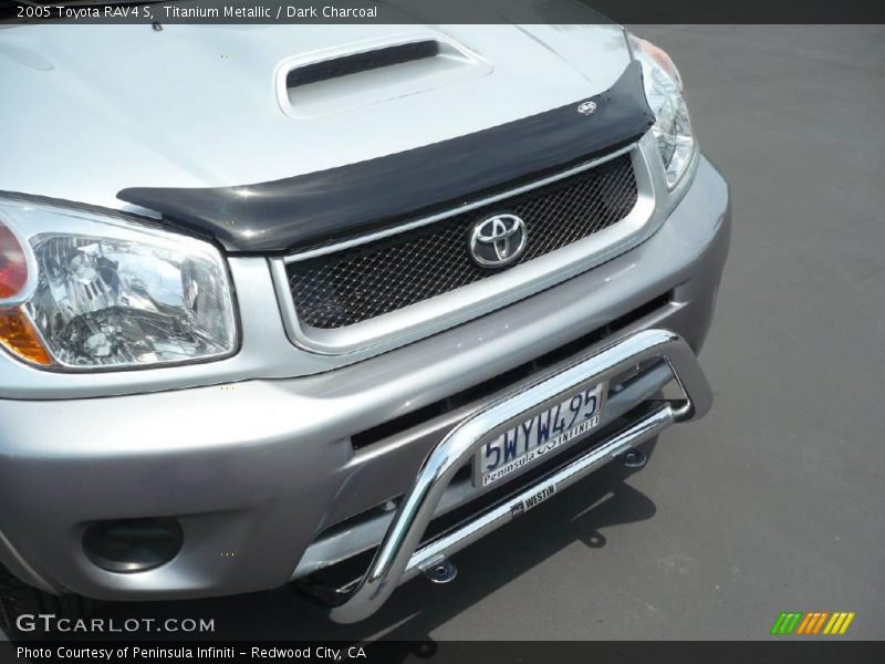 Titanium Metallic / Dark Charcoal 2005 Toyota RAV4 S