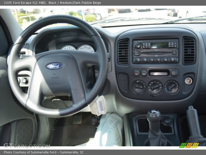 Black / Medium/Dark Pebble Beige 2005 Ford Escape XLS 4WD