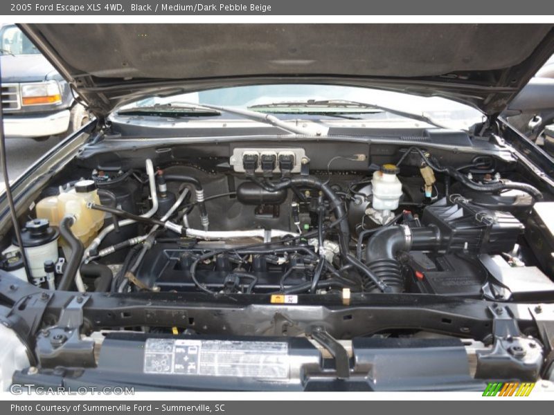 Black / Medium/Dark Pebble Beige 2005 Ford Escape XLS 4WD