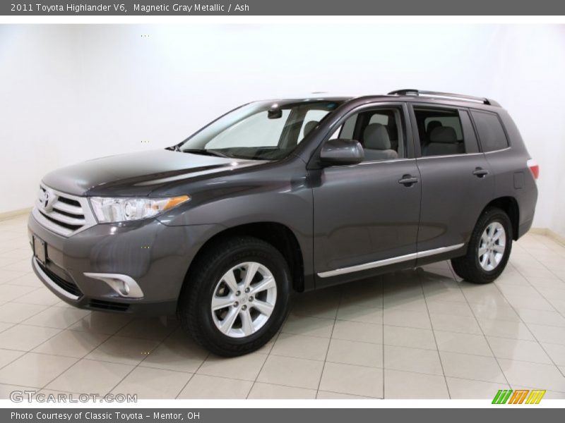 Magnetic Gray Metallic / Ash 2011 Toyota Highlander V6