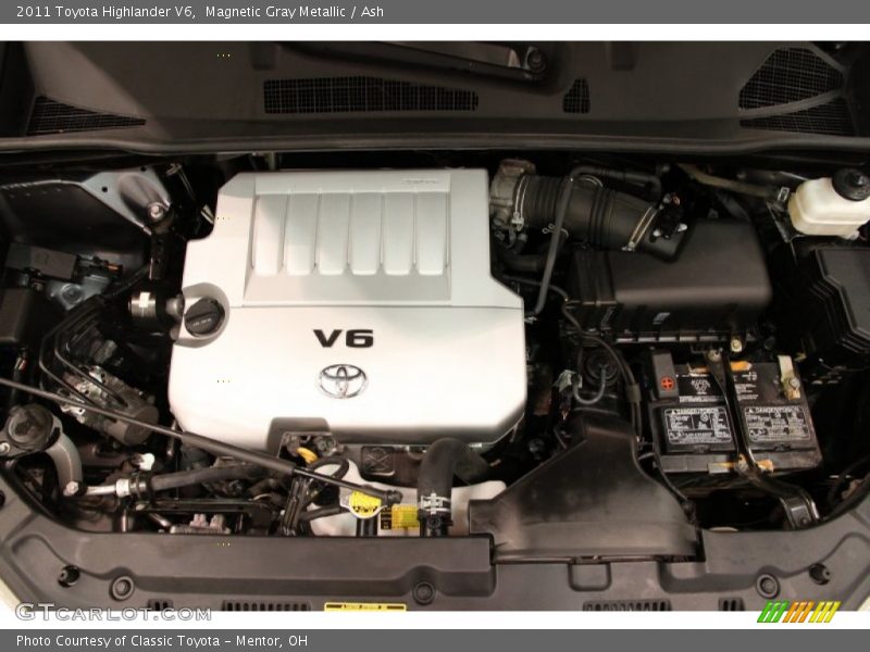 Magnetic Gray Metallic / Ash 2011 Toyota Highlander V6