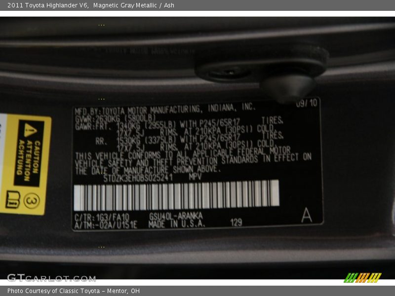 Magnetic Gray Metallic / Ash 2011 Toyota Highlander V6