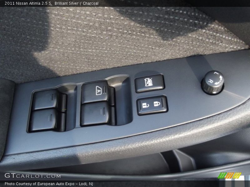 Brilliant Silver / Charcoal 2011 Nissan Altima 2.5 S