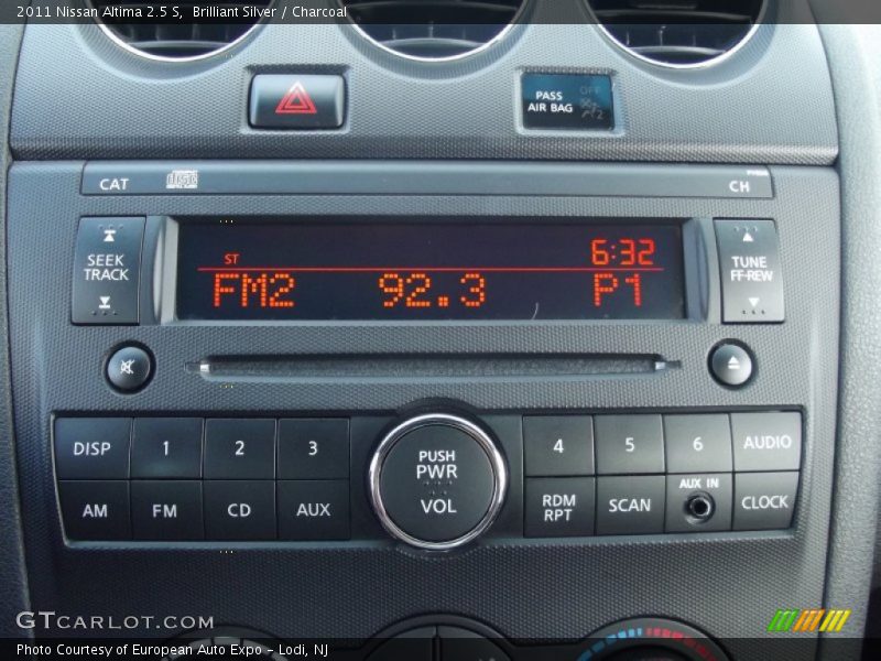 Brilliant Silver / Charcoal 2011 Nissan Altima 2.5 S