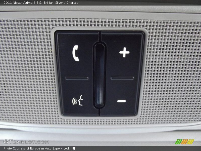Brilliant Silver / Charcoal 2011 Nissan Altima 2.5 S
