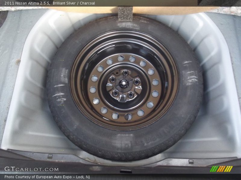 Brilliant Silver / Charcoal 2011 Nissan Altima 2.5 S