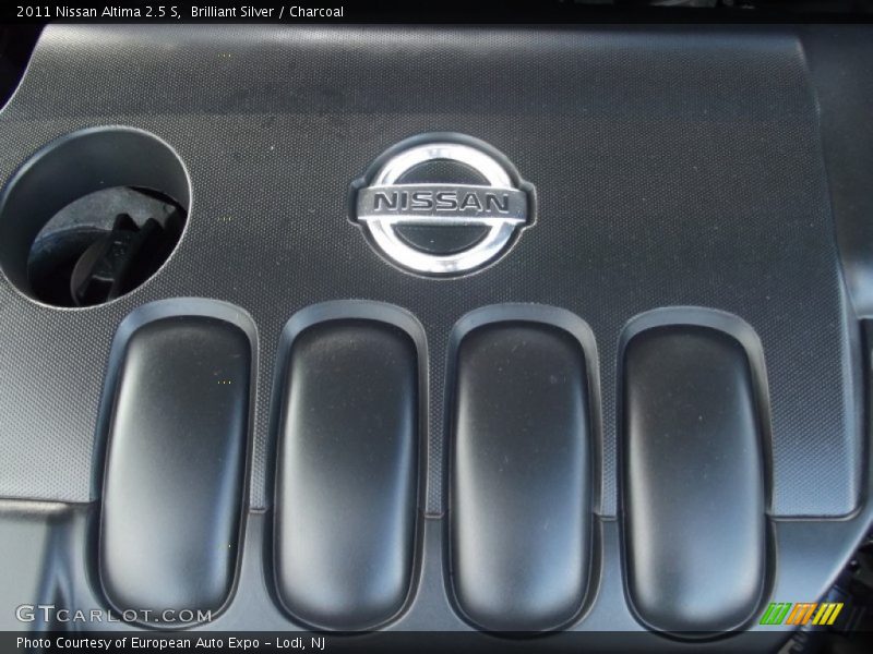 Brilliant Silver / Charcoal 2011 Nissan Altima 2.5 S
