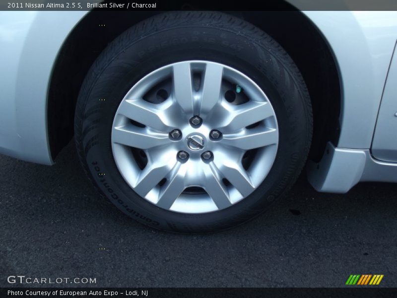 Brilliant Silver / Charcoal 2011 Nissan Altima 2.5 S