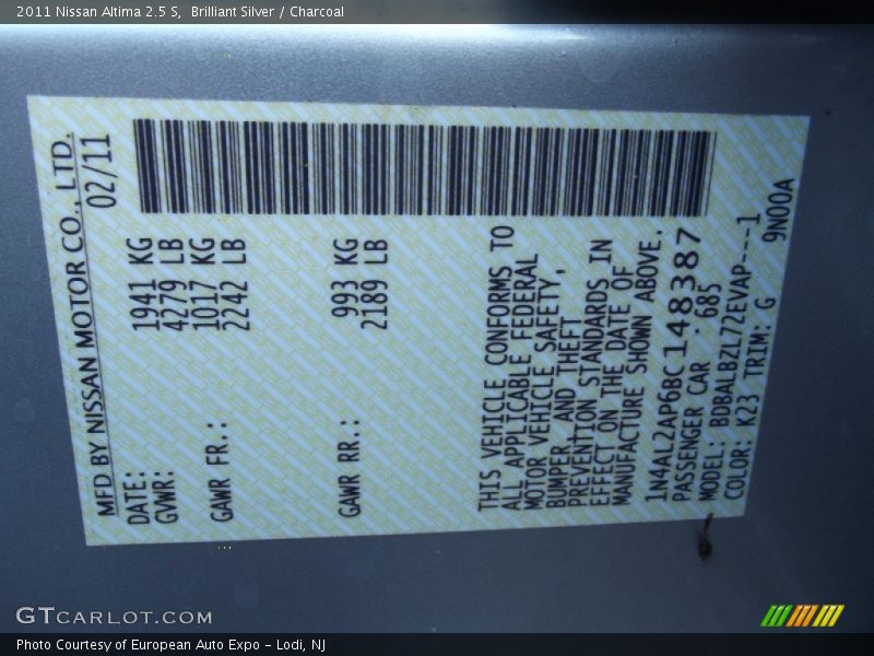 Brilliant Silver / Charcoal 2011 Nissan Altima 2.5 S