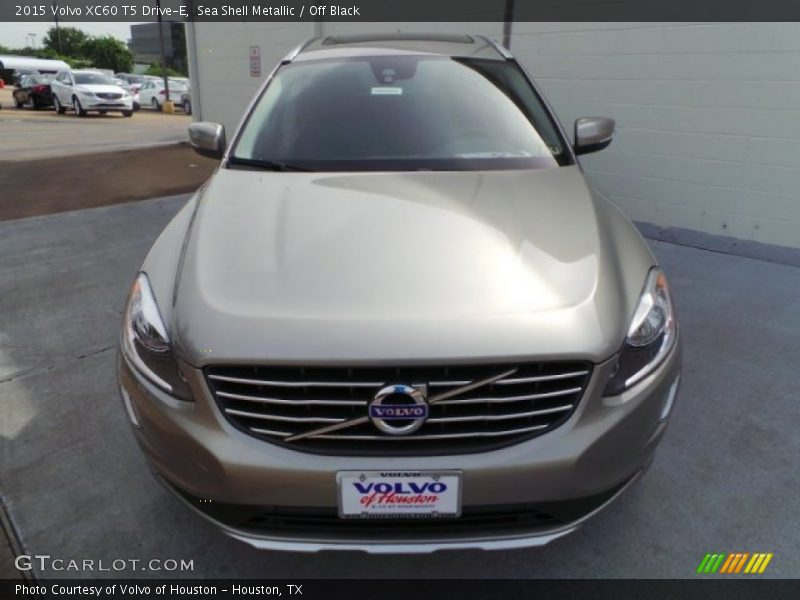 Sea Shell Metallic / Off Black 2015 Volvo XC60 T5 Drive-E