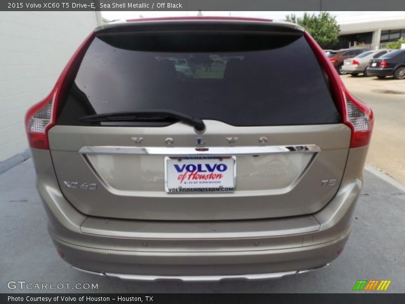 Sea Shell Metallic / Off Black 2015 Volvo XC60 T5 Drive-E
