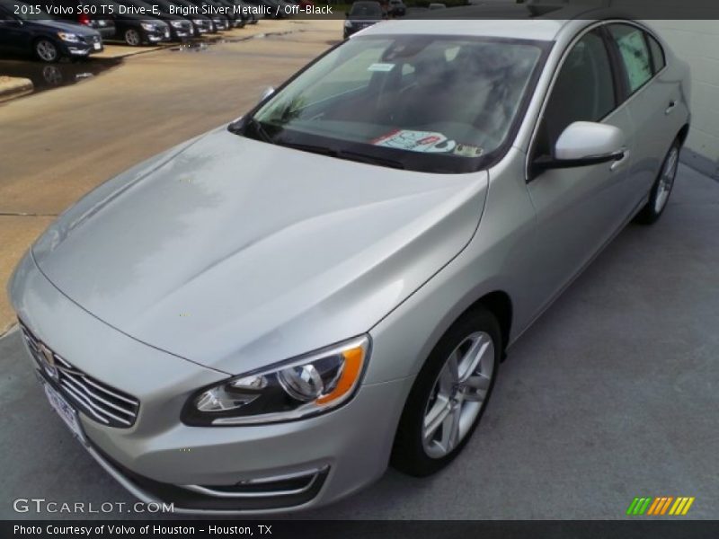 Bright Silver Metallic / Off-Black 2015 Volvo S60 T5 Drive-E