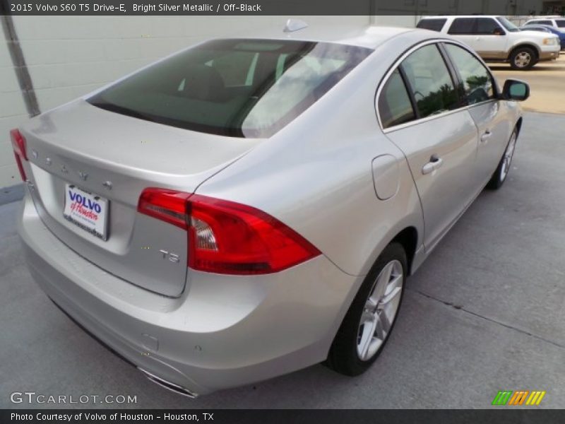 Bright Silver Metallic / Off-Black 2015 Volvo S60 T5 Drive-E
