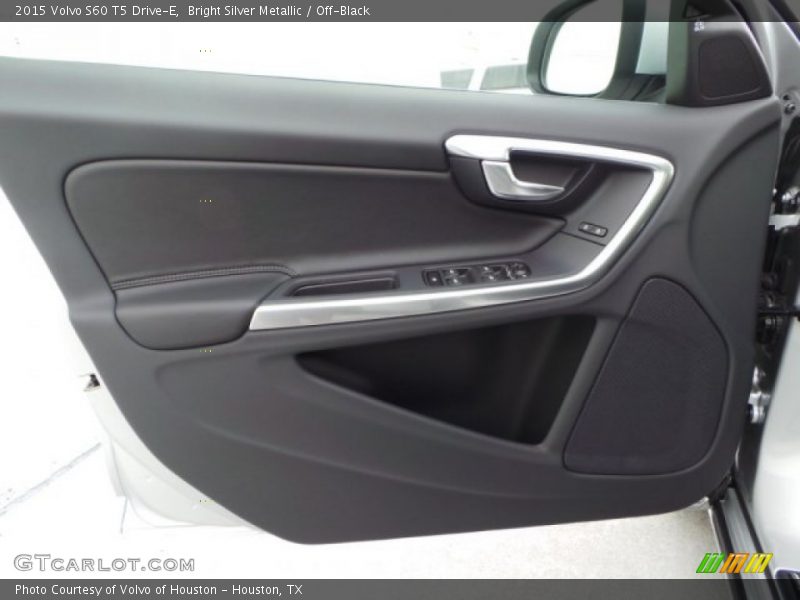Bright Silver Metallic / Off-Black 2015 Volvo S60 T5 Drive-E