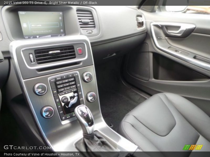 Bright Silver Metallic / Off-Black 2015 Volvo S60 T5 Drive-E