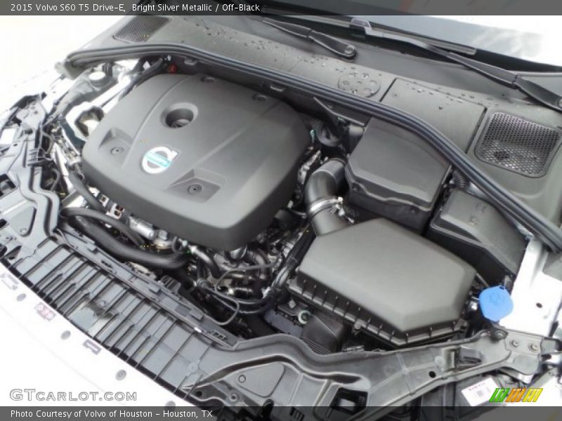 Bright Silver Metallic / Off-Black 2015 Volvo S60 T5 Drive-E