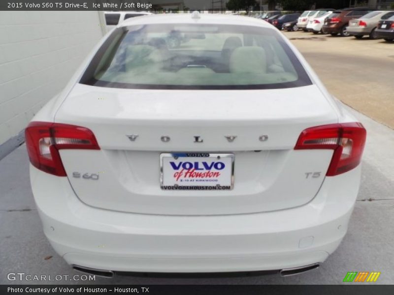 Ice White / Soft Beige 2015 Volvo S60 T5 Drive-E