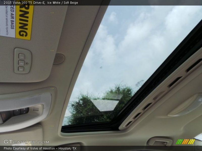 Ice White / Soft Beige 2015 Volvo S60 T5 Drive-E