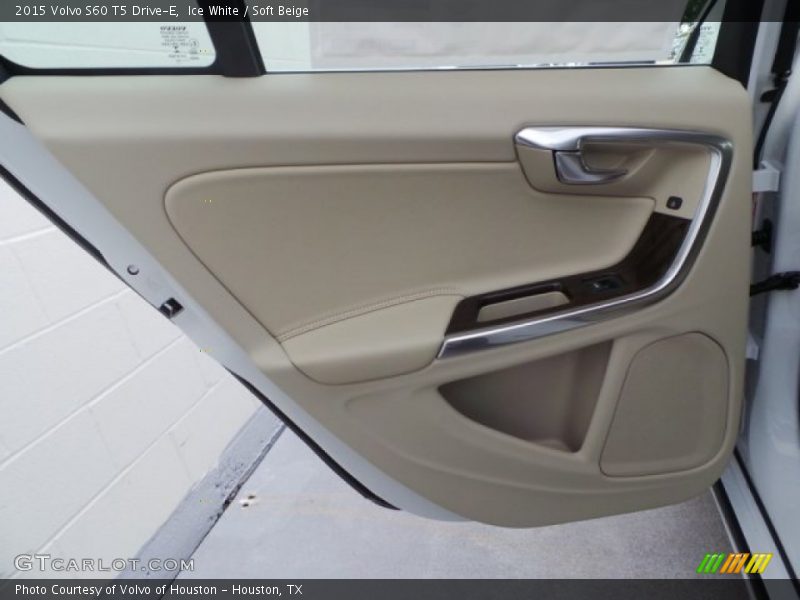 Ice White / Soft Beige 2015 Volvo S60 T5 Drive-E