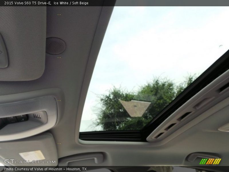 Ice White / Soft Beige 2015 Volvo S60 T5 Drive-E